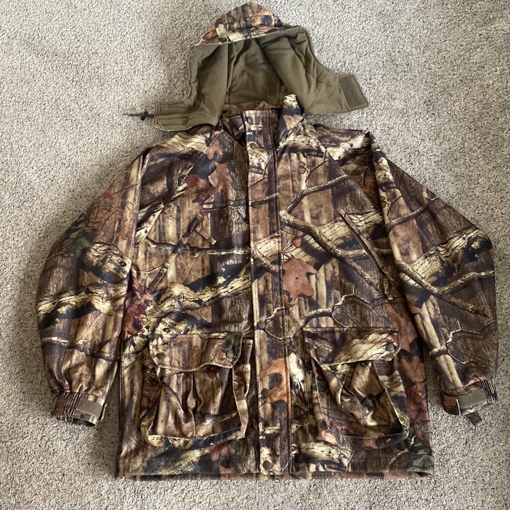 Medium- heavy duty hunting jacket